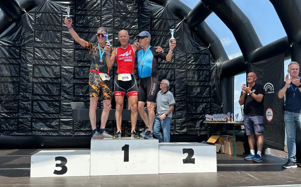 Ton Jacquot wint de achtste triatlon van Rosmalen